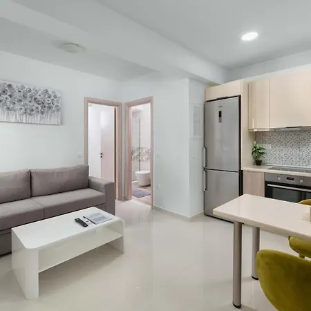 Rhodes Luxury Apartment *